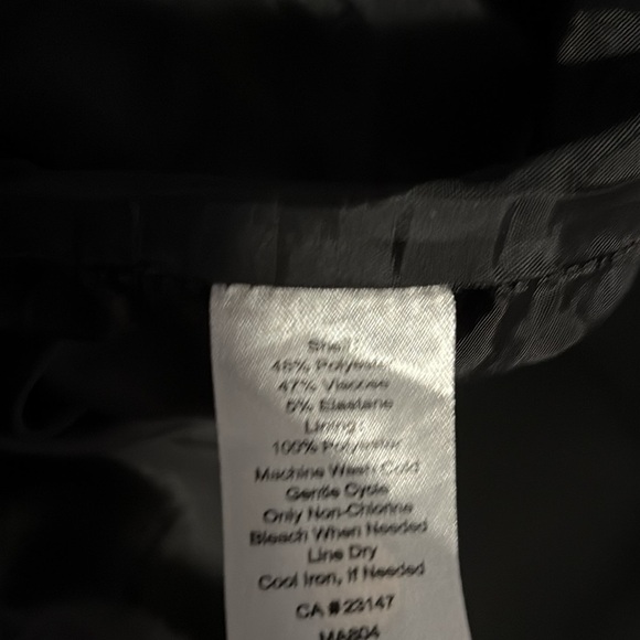 Talbots Black Pencil Skirt size 2P - Picture 5 of 5